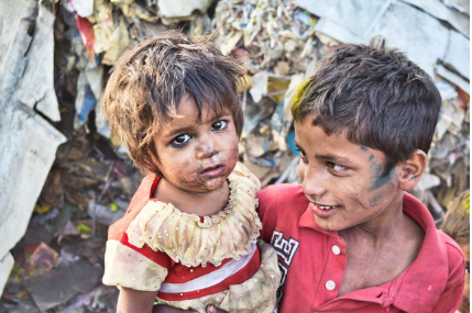 가난을 벗어나기 위해 가장 먼저 해야 하는 것