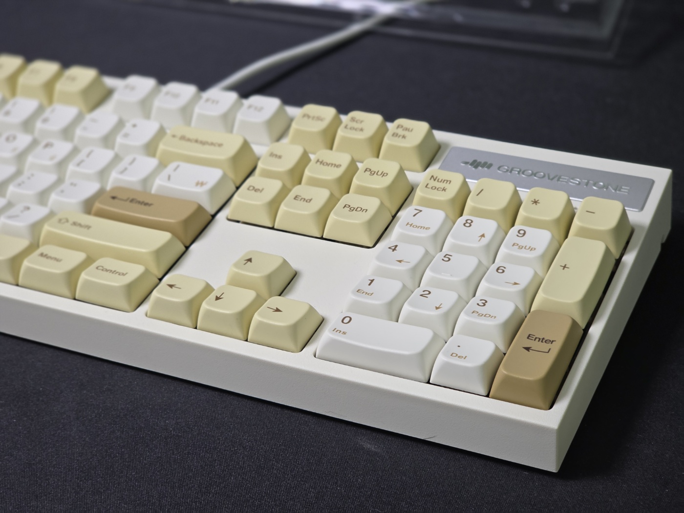 그루브스톤 gv10 인절미 저소음 코랄축 38g 처음 써보는 기계식 키보드