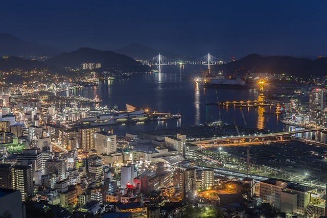 도시 야경 사진