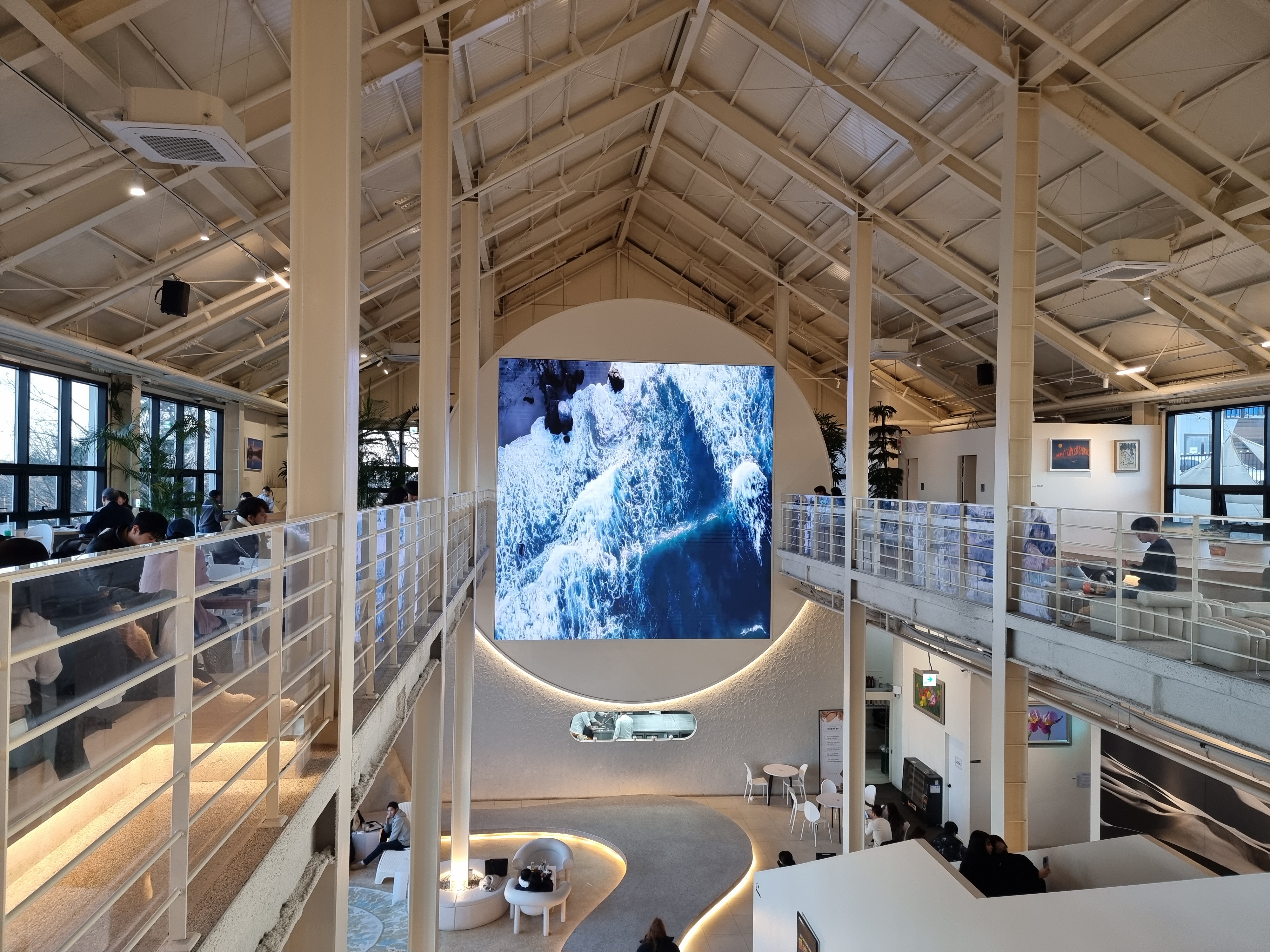 김포 대명항 '수산공원' 카페 2층