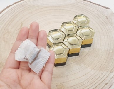 광동침향환-후기-침향환을손에들고있다