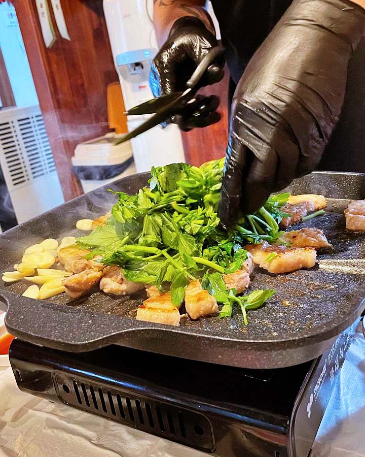 생방송오늘저녁 홍대 연남동 미나리 삼겹살 맛집 추천