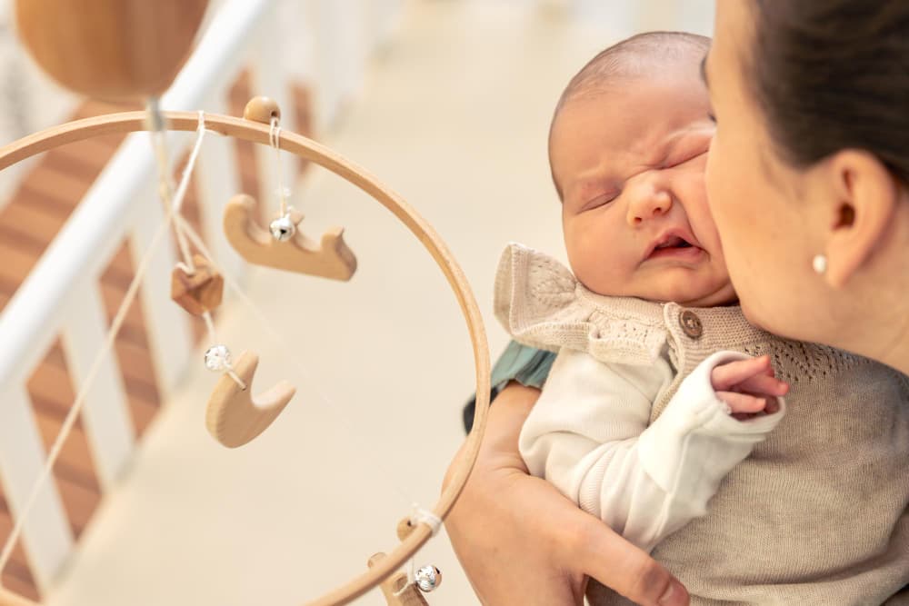 갑자기 낯가림이 심해진 돌 아기-해결방법