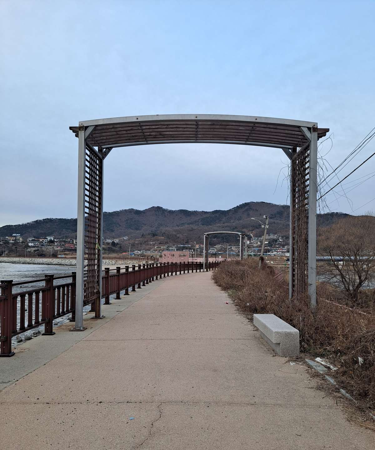 장화리 해넘이 가는 길