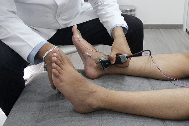 안면마비의 진단 과정 신경학적 검사 및 근전도 검사