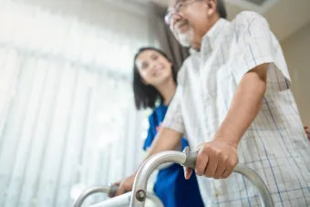 시니어 맞춤 수납 손이 닿는 높이 자주 쓰는 것 미끄럼 방지 안전 우선 정리_24