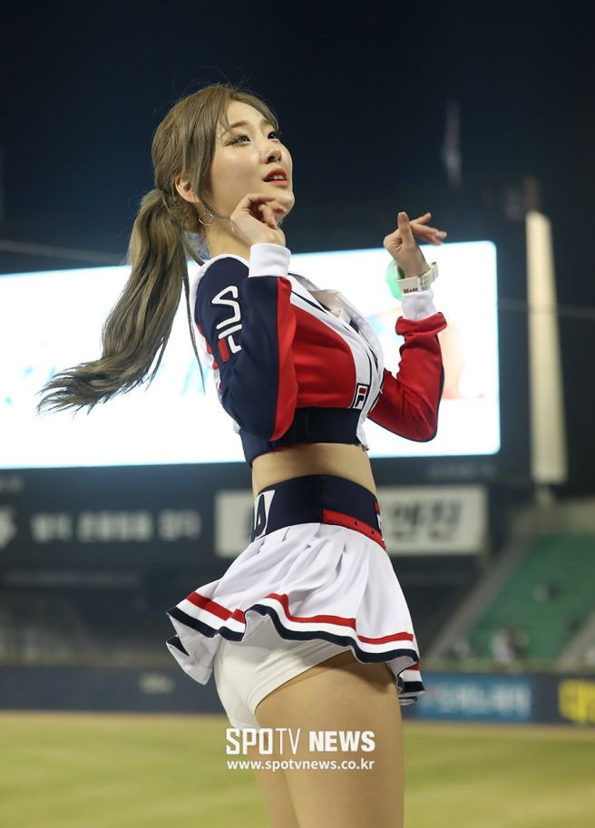 서현숙 치어리더 프로필 총정리|나이·키·몸매·두산 팀장·박기량·대만 레오파즈·인스타그램