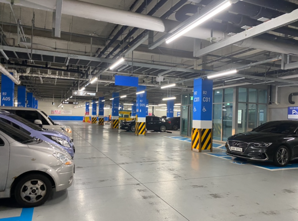 물빛수영장-수영장-주차장