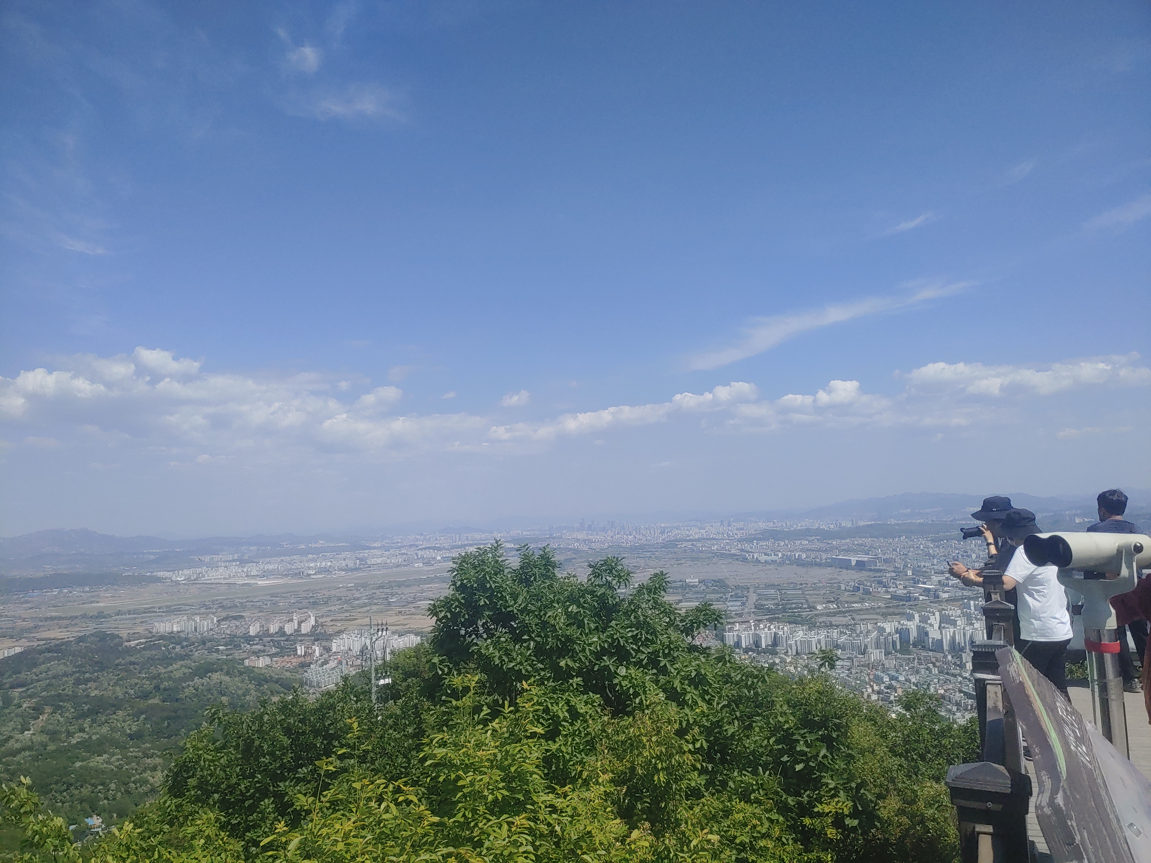 계양산 정상에서의 풍경사진