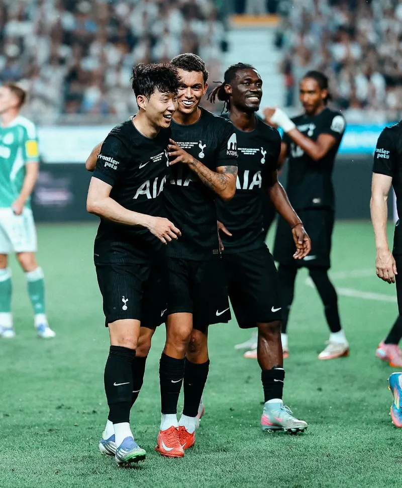 손흥민, 손흥민 고별전, 토트넘, 손흥민 토트넘, 손흥민 이적, 손흥민 눈물, EPL 득점왕, 손흥민 마지막 경기, 손흥민 레전드, 서울월드컵경기장, 손흥민 교체, 손흥민 카드오브아너, 손흥민 토트넘 기록, 손흥민 업적