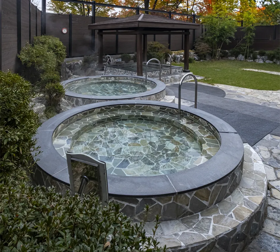 테르메덴의-야외-노천탕-2개