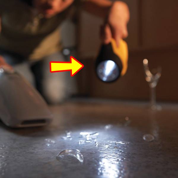 전동칫솔 활용법 패브릭 무드등 먼지제거 알아두면 좋은 생활지혜 알아두면 좋은 상식