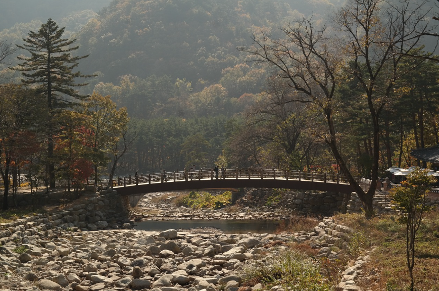 계절별 둘레길 여행지 가이드