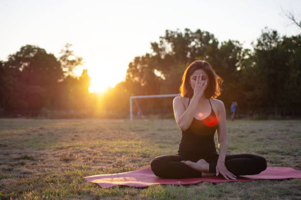 요가는 천식 환자의 호흡 조절 능력을 향상시키는 데 매우 효과적 특히 프라나야마 호흡법은 기관지를 부드럽게 확장