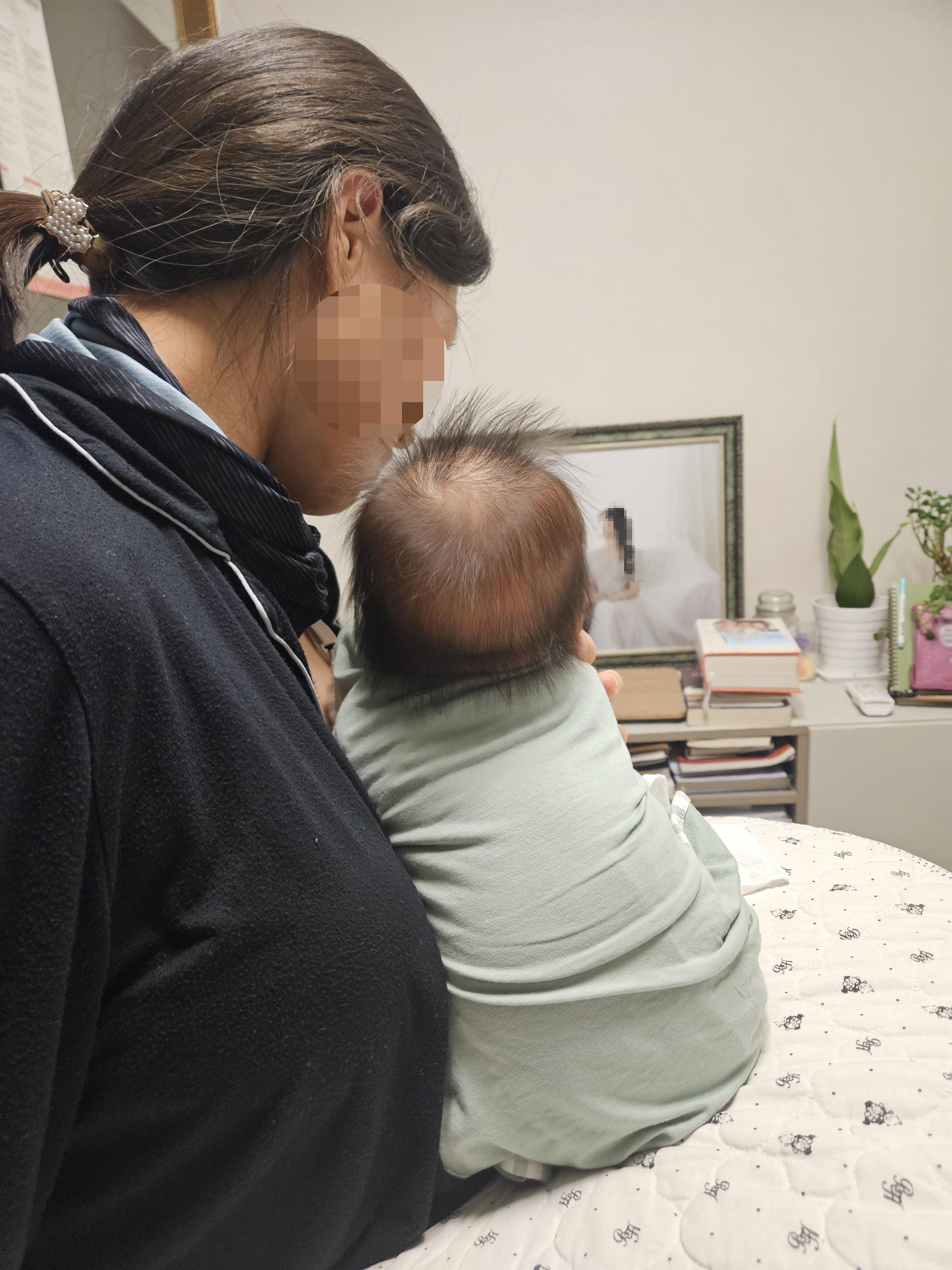 신생아 목 가누는 시기