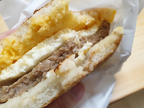 브렉퍼스트-잉글리시-머핀-단면