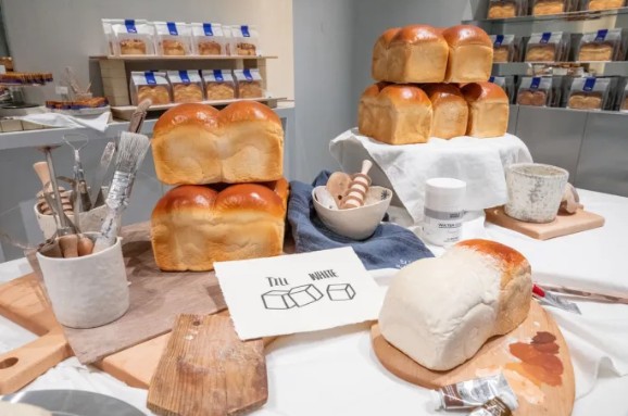 [더현대 서울 카페] 틸 화이트 메뉴 정복 시그니처 커피부터 라떼, 인생 식빵까지