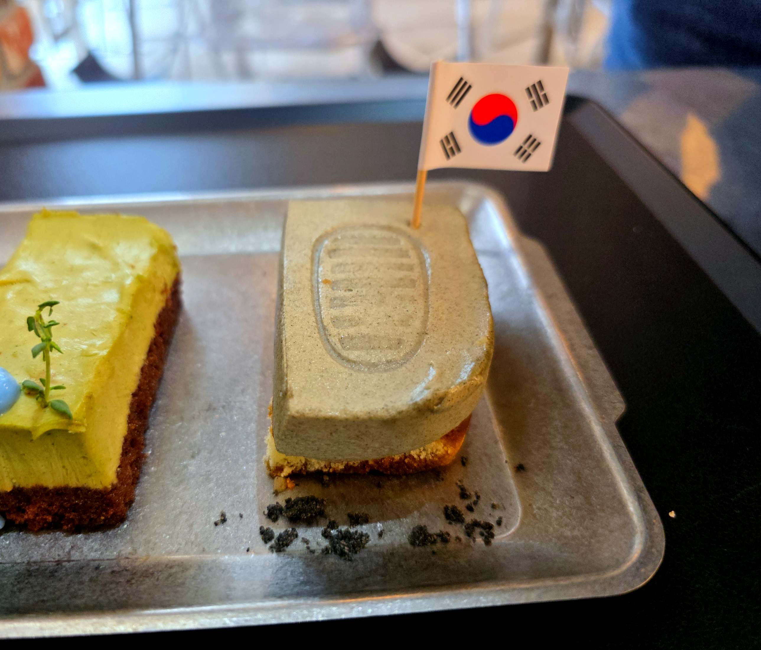 강남역디저트카페행성케이크힉스커피