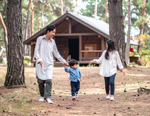 국립자연휴양림 가족이 휴식하는 풍경