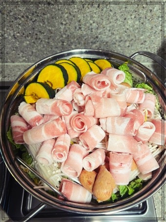 대패삼겹살 숙주찜