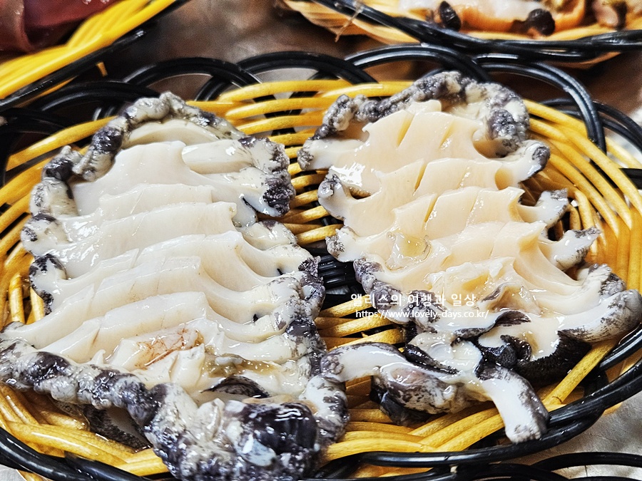 기장 대변항 해녀촌 파래장 해산물 모듬 전복죽 맛집