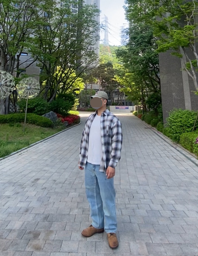 데일리룩('26. 5. 5.)더블알엘 가먼트다잉 트윌 볼캡, 바운더리 옴브레 체크셔츠, 무신사스탠다드 슬리브 티셔츠, 무신사스탠다드 데님 팬츠, 레드윙 아이언레인저 호손 뮬스키너