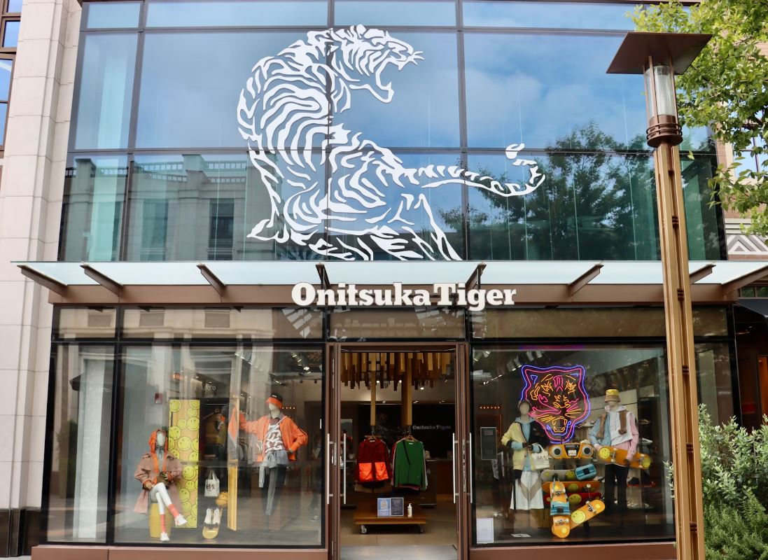 일본 신발 오니츠카 타이거 관련 사진