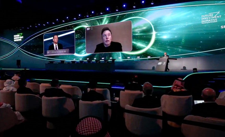 일론 머스크의 AI의 미래에 대한 논의 장면