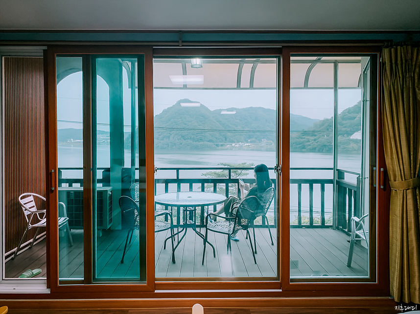 라호야 펜션 테라스