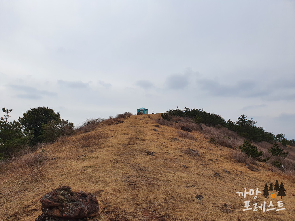 높은 오름 정상둘레길