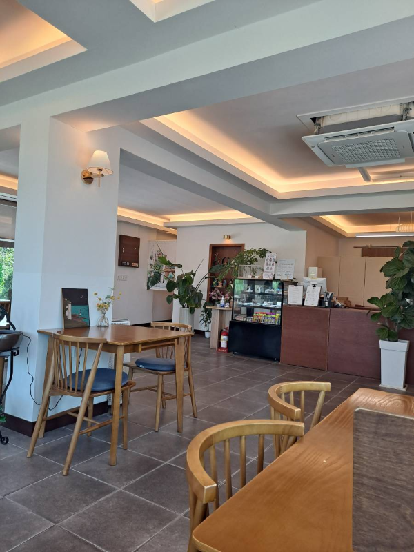 연리지 카페 매장 풍경