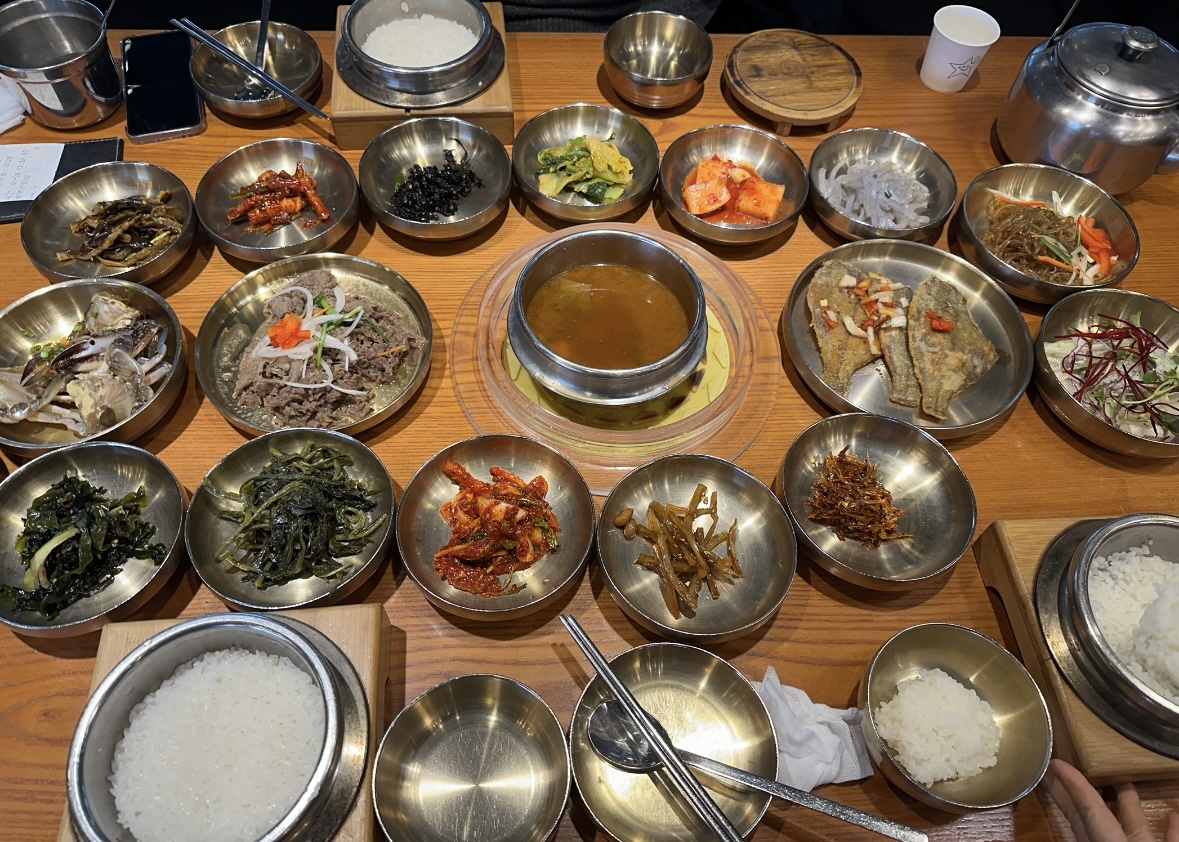 다양한 백반집 메뉴