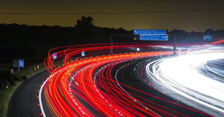 현대자동차의 미래 모빌리티 비전, 스마트 팩토리 구축, 안전 기술 발전사