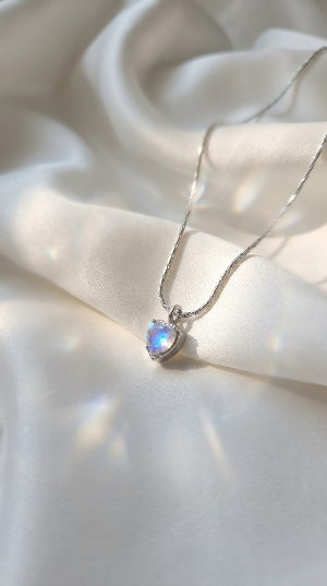 금속 알레르기 걱정 끝? 의료용 316L 써지컬 스틸과 일반 금속의 차이점