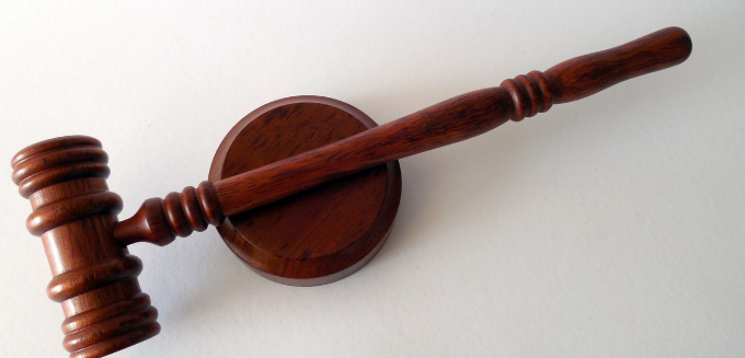 경매할때 사용하는 판사봉