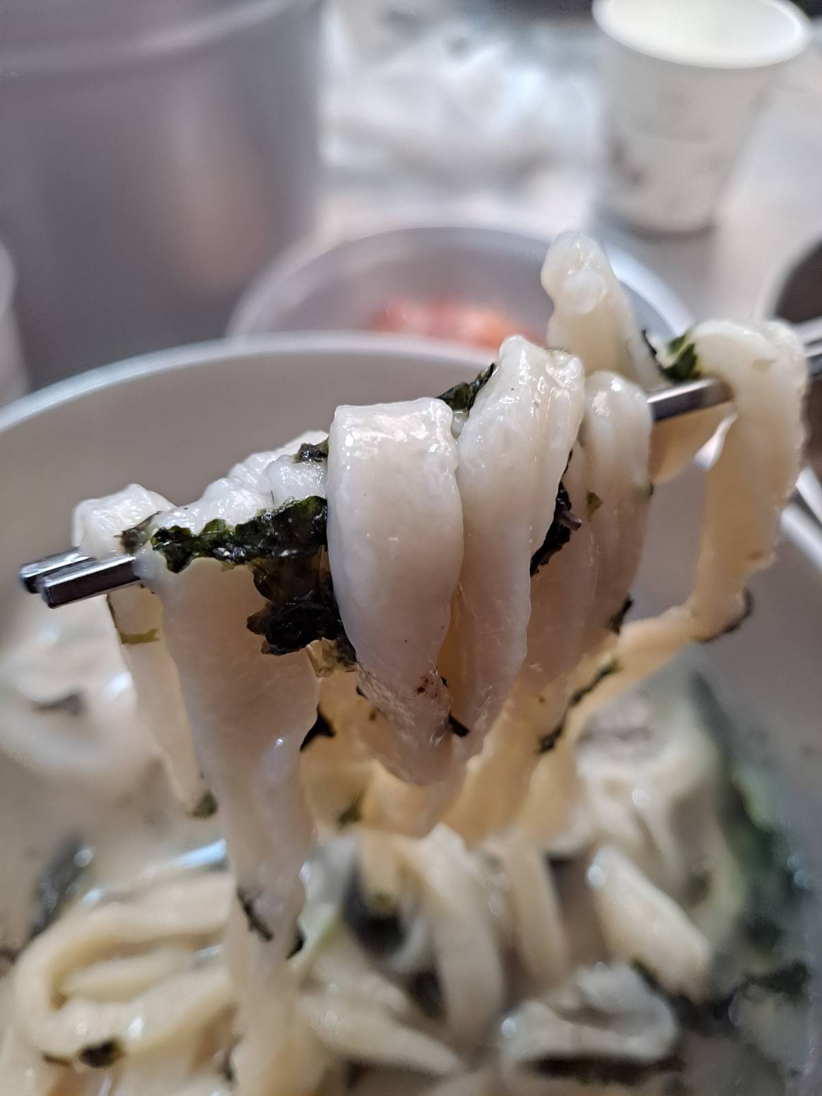 고향칼국수 탱글탱글 면발