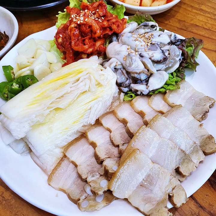 백반기행 박은영 편 콩나물 해장국 24시간 영업 전주 콩나물 국밥 보쌈 관악 서울대입구 맛집 소개