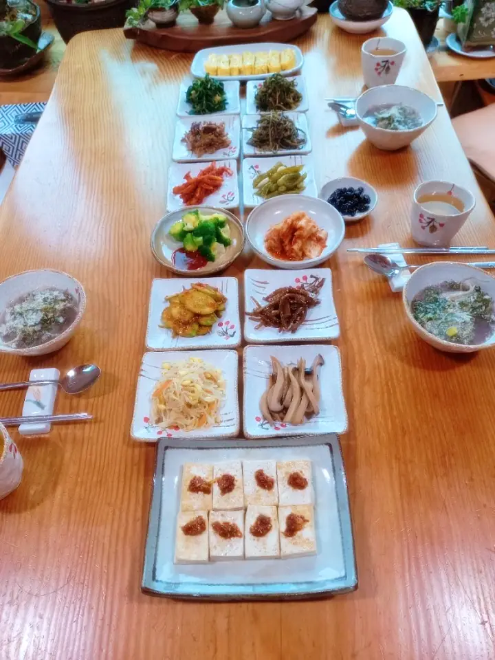 부부별곡 시인 아내 목수 남편 경북 청도 황토방 민박 촌캉스 펜션 예약 꽃차 산야초 차 발효액 온라인 전화 주문 파는 곳