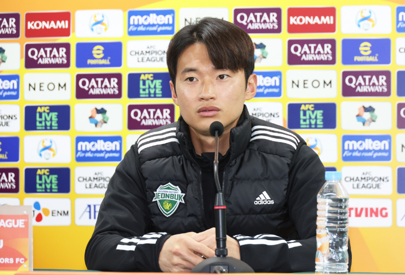 손흥민과 절친인 김진수 선수 역시 이강인 사과를 받았다고 말하는 모습