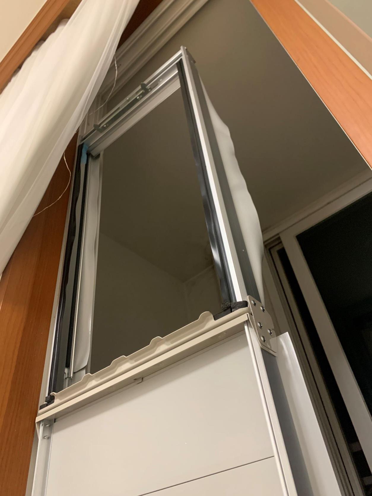 창문형 에어컨 셀프 설치