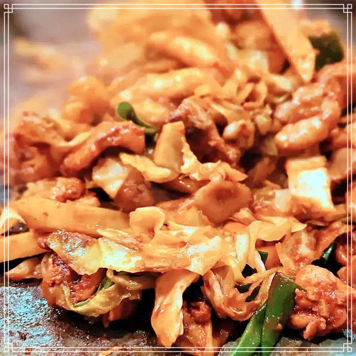 고두심이 좋아서 춘천 명동 닭갈비 골목 철판닭갈비, 막국수 맛집