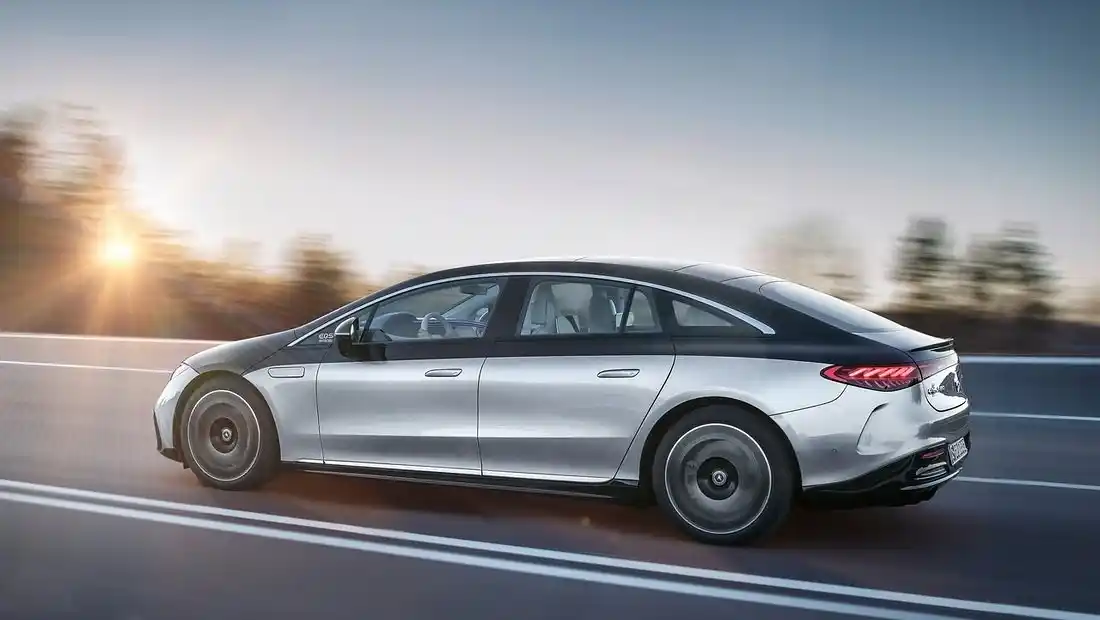 메르세데스 EQS SUV 가격 실구매가 모의견적 제원 옵션 카탈로그 외관 디자인 내부 색상 디자인 인테리어 편의사양 안전사양 총정리