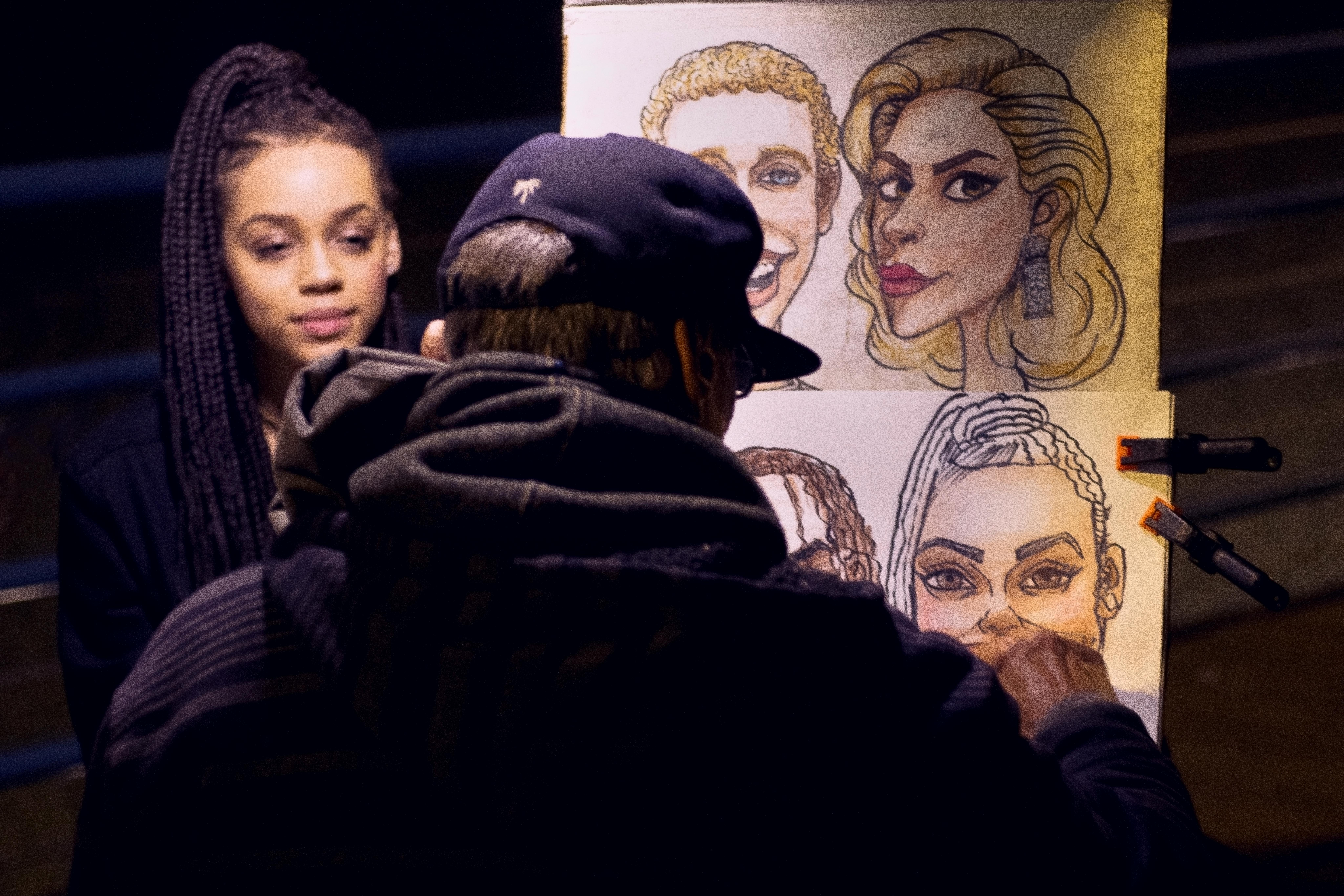 길거리에서 모르는 사람과 욕설 싸움하는을 상징하는 이미지