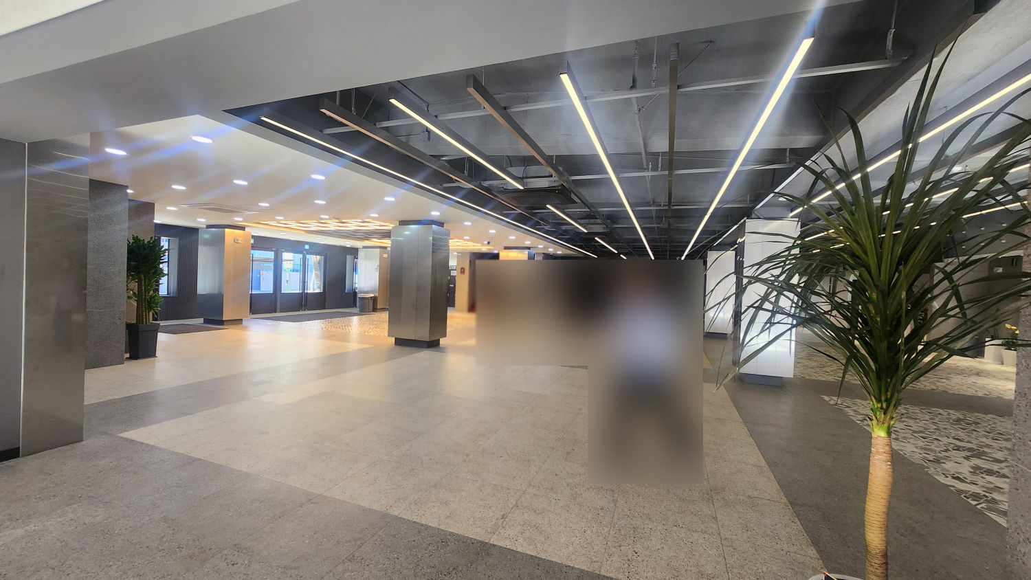 명화라이브홀 로비