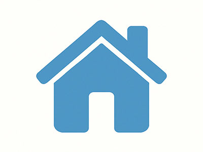 파란색 배경에 흰색 지붕과 문이 있는 집 모양의 아이콘. 기초생활수급자 주거 지원을 상징함.