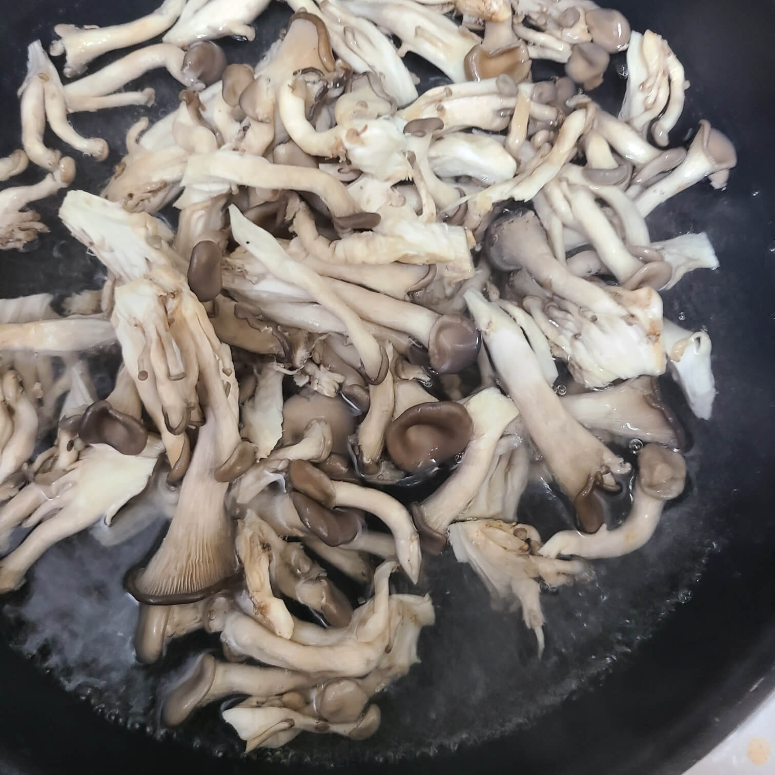 느타리버섯 데치기