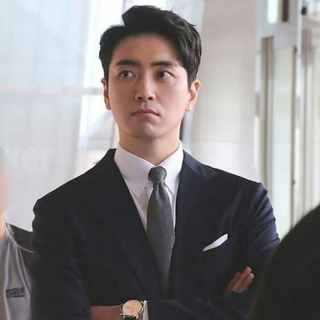 배우 이준혁 프로필