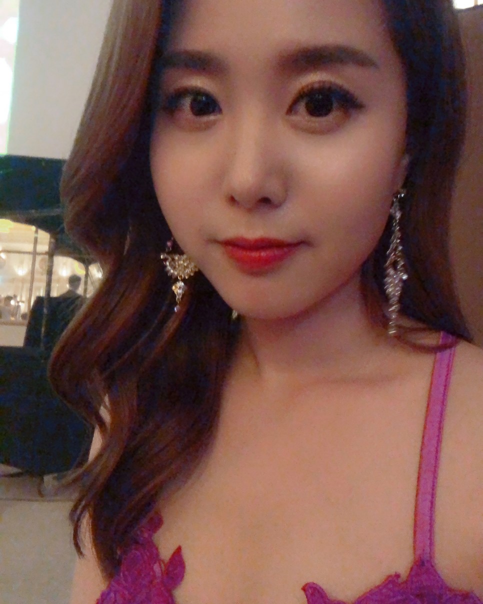 홍지화 기상캐스터 매혹적인 몸매사진 홍지화 기상캐스터 매혹적인 몸매사진