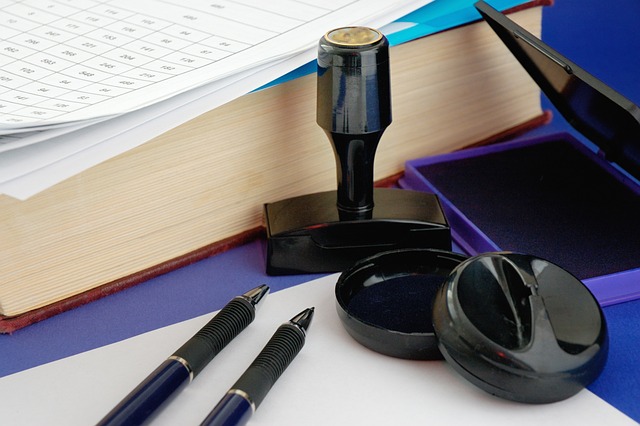 허가 등에 쓰이는 도장