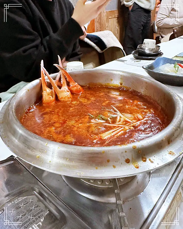 식객 허영만 백반기행 붉은대게 문희경 편 대게 게짜박이 게살 돌솥 비빔밥 비빔만두 누룽지밥 솥밥 울진 맛집 소개